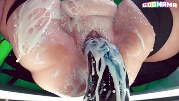 Mama’s broken ice testicle tonic machine is not as interesting as her humid pussy